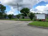 910 Jackson Ave - Photo 3