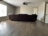 911 Hatton St - Photo 17