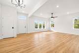 1595 Court Ave - Photo 8