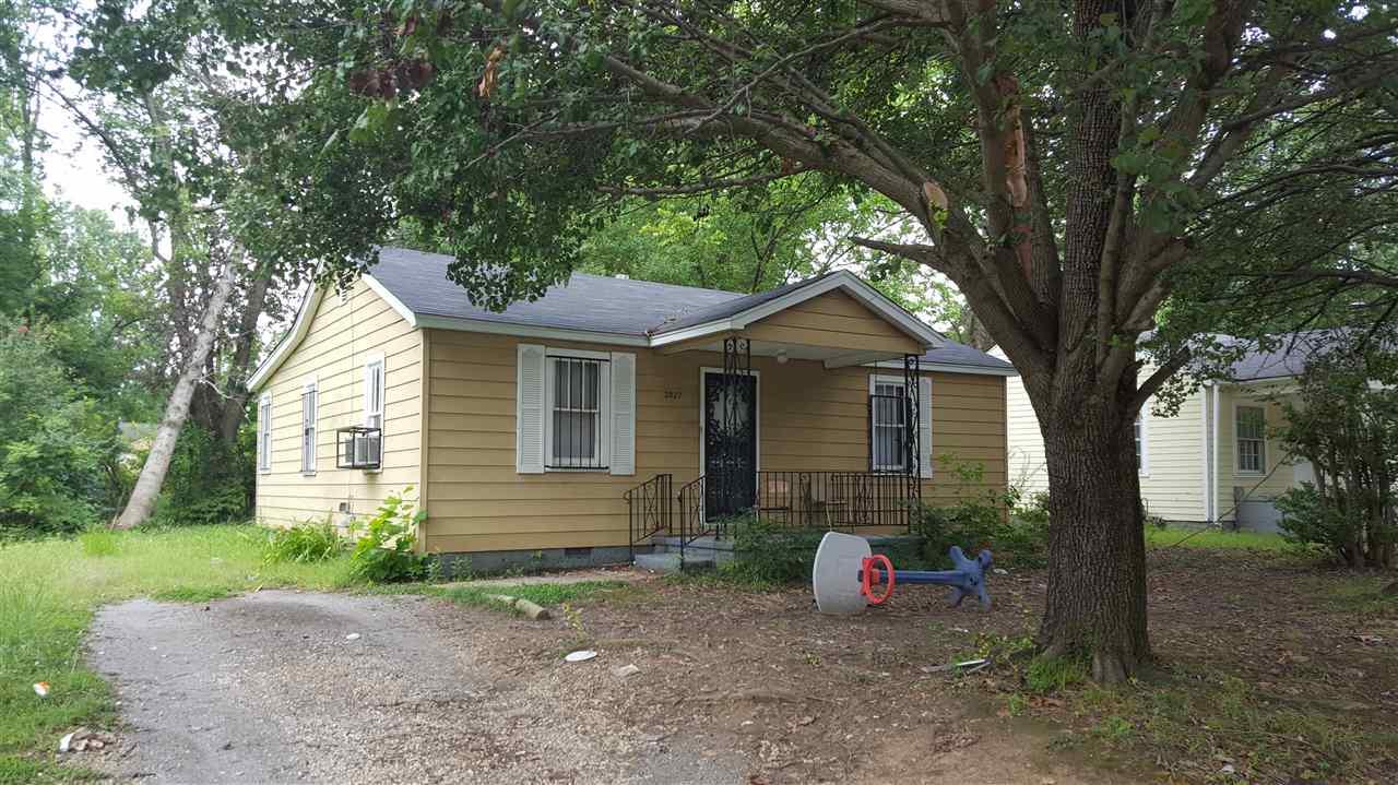 2027 Whitney Ave - Photo 1