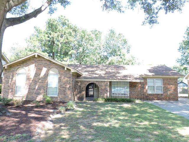 3900 Heatherhill Dr - Photo 1