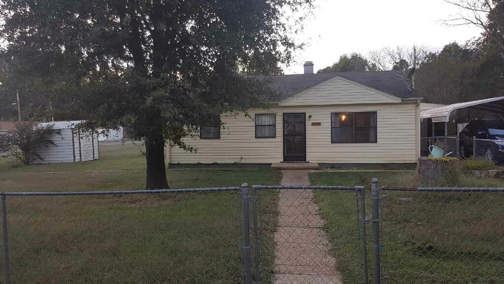 7733 Commodore Rd - Photo 1