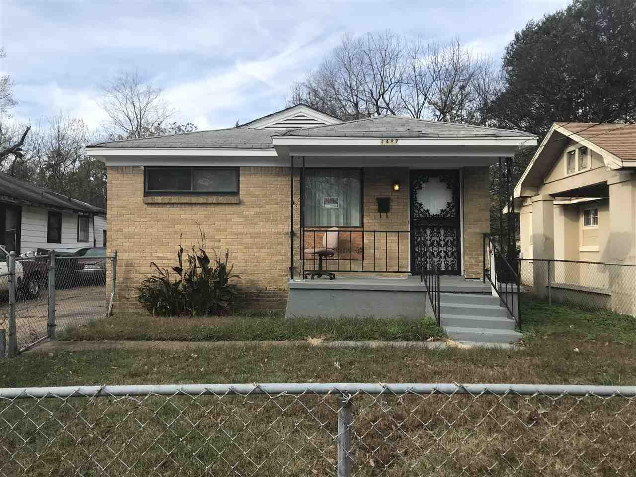 1487 Maplewood St - Photo 1