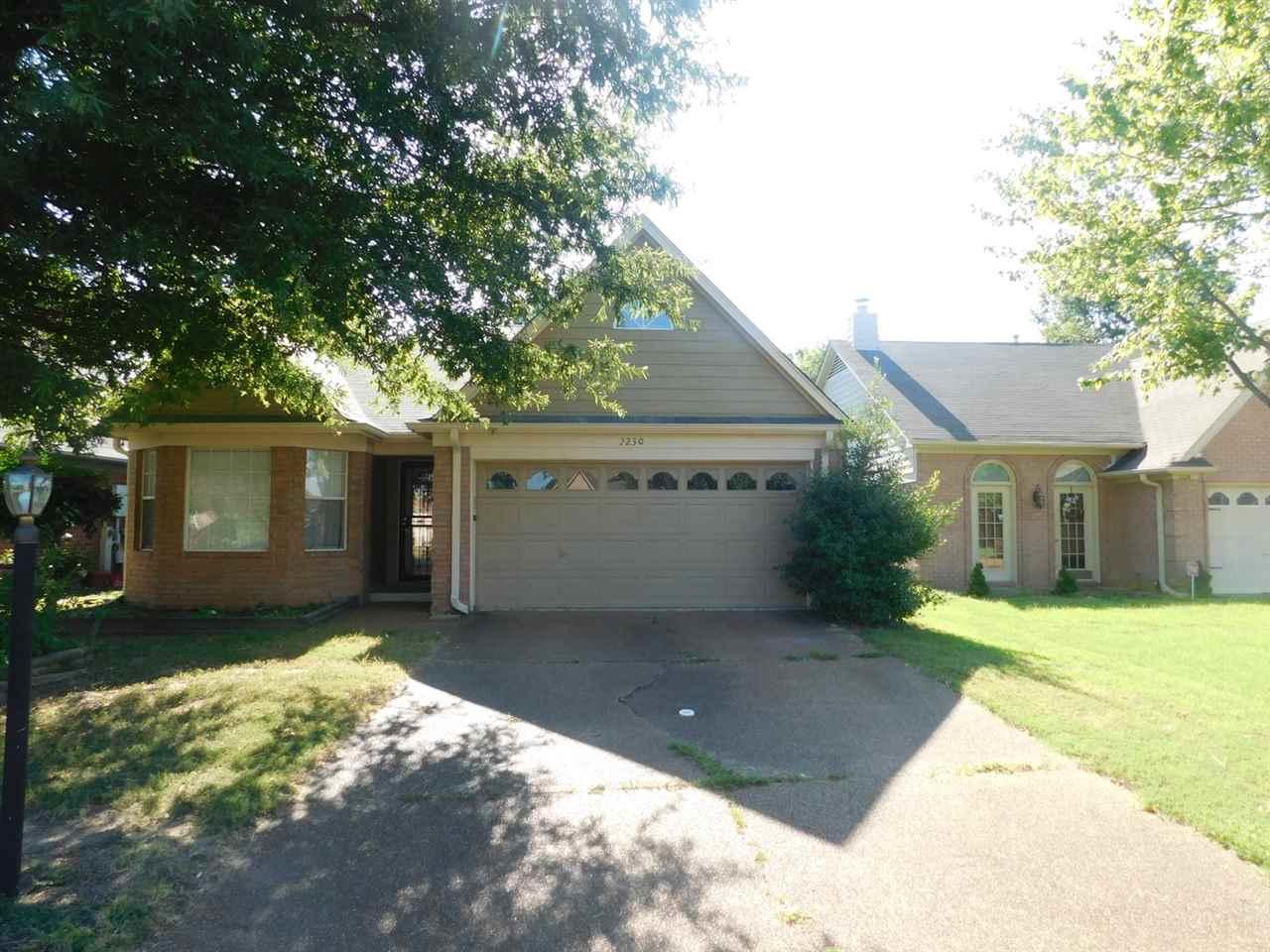 2230 Angel Crest Cir - Photo 1
