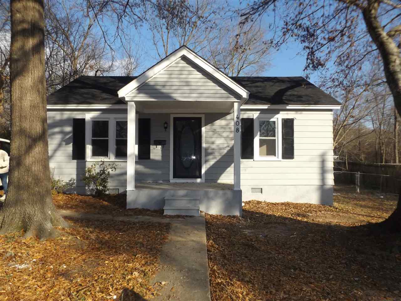 408 Hiawatha St - Photo 1