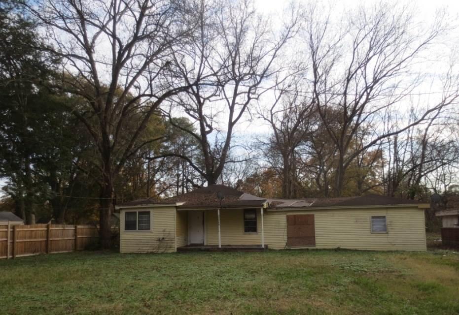 1669 Winston Dr - Photo 1