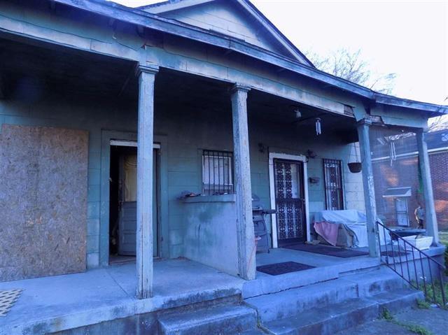1447 Davis St - Photo 1