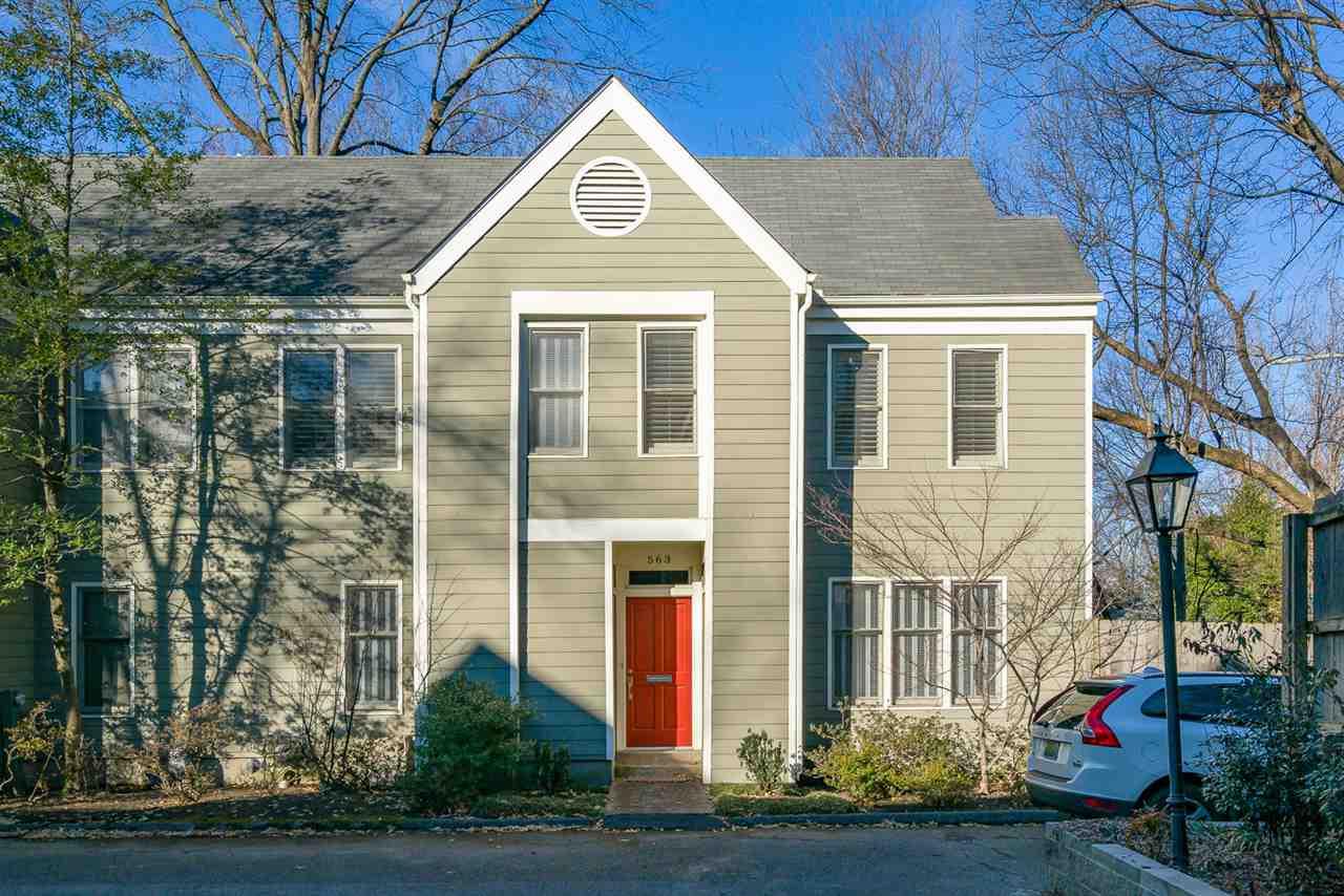 563 Vinton Sq - Photo 1