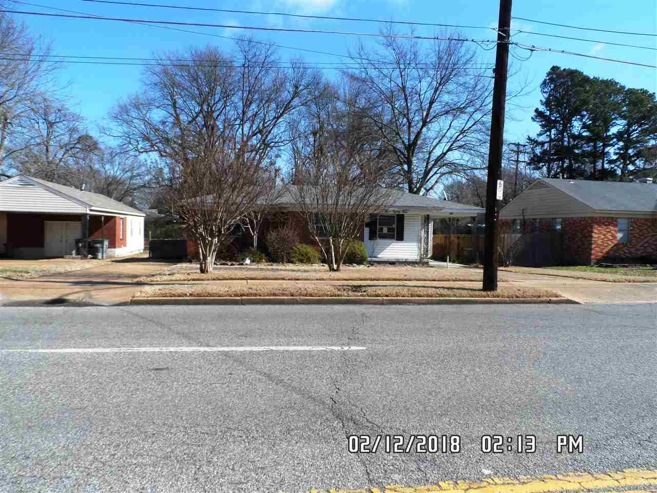 984 Stratford Rd - Photo 1