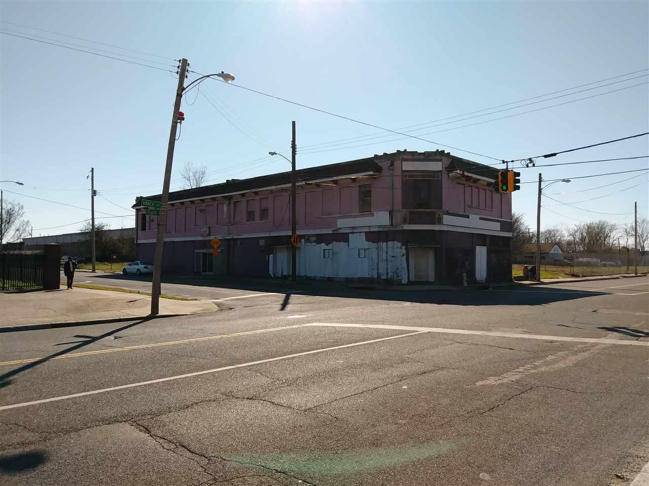 337 Fourth St - Photo 1