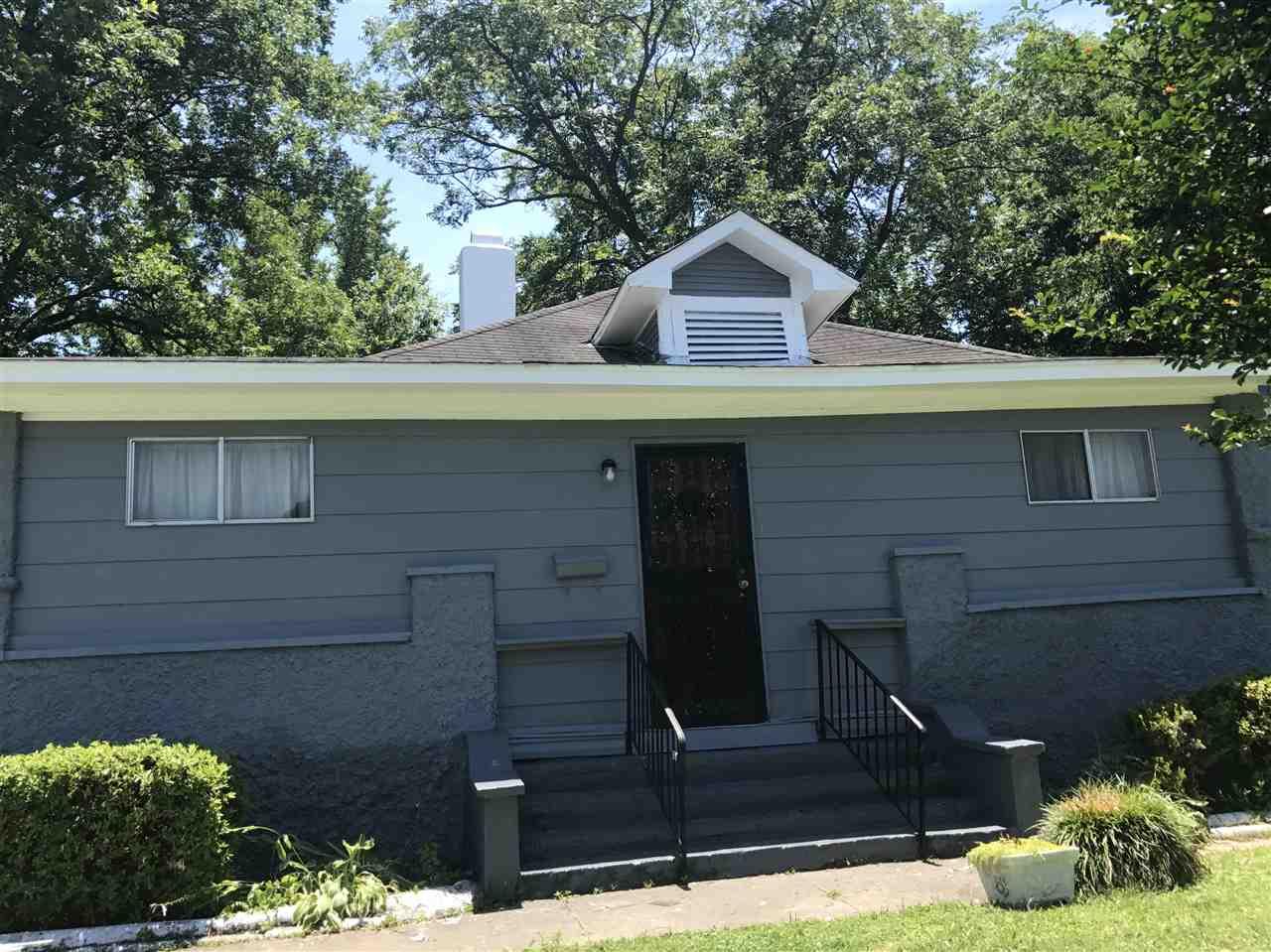 1267 Snowden Ave - Photo 1