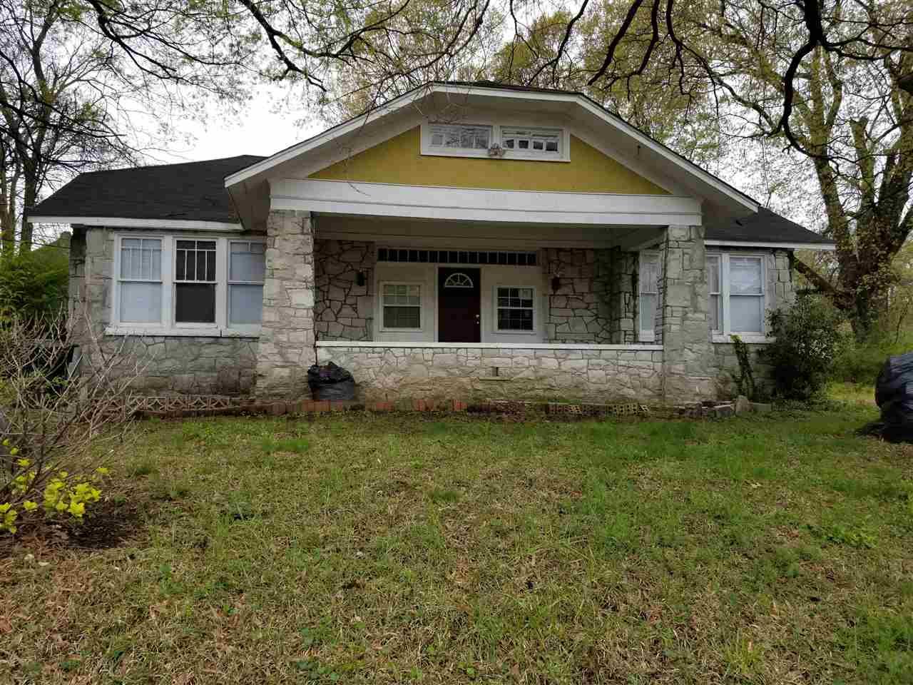 1407 Lamar Ave - Photo 1