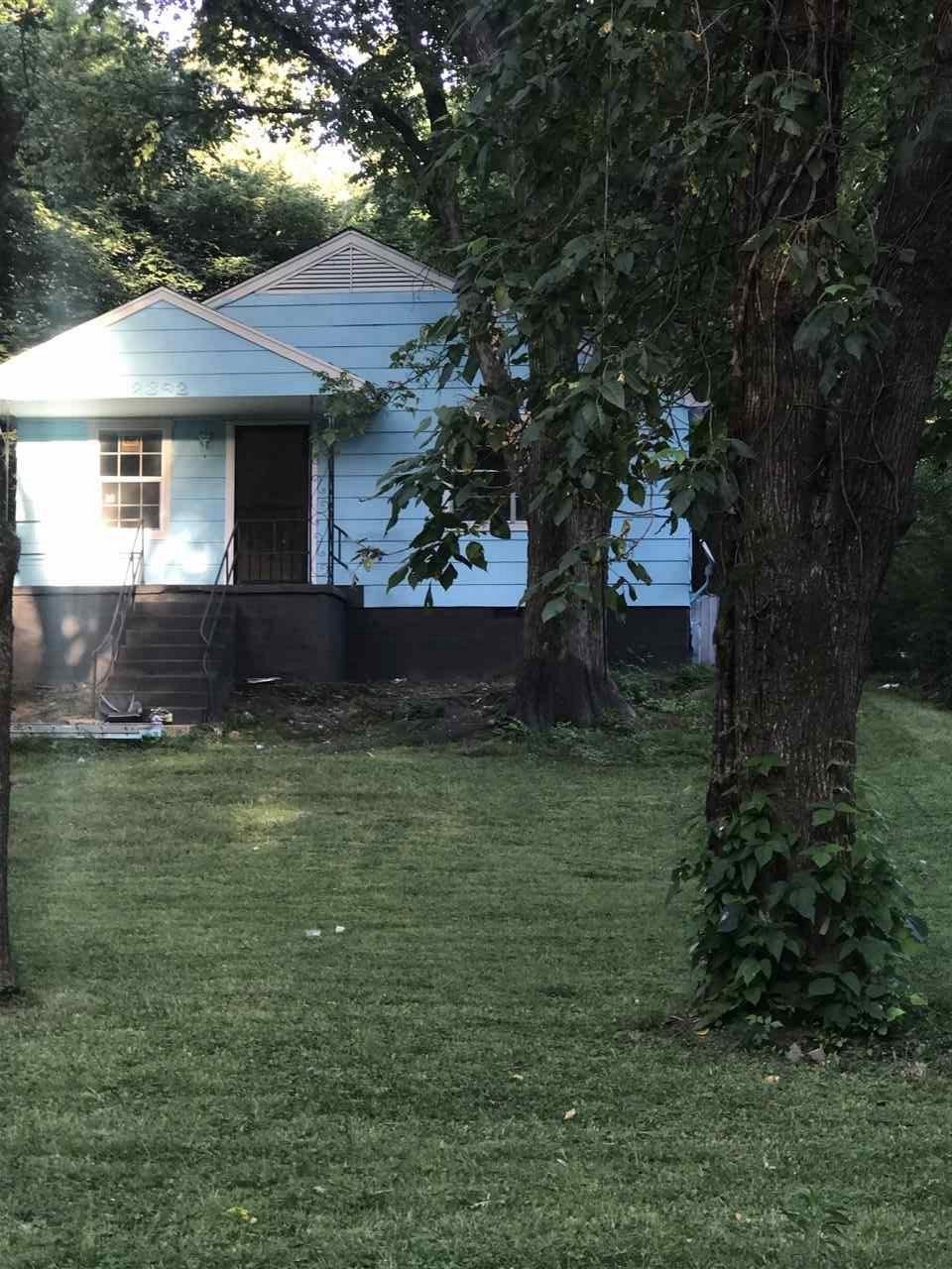 2392 Hollyford Rd - Photo 1