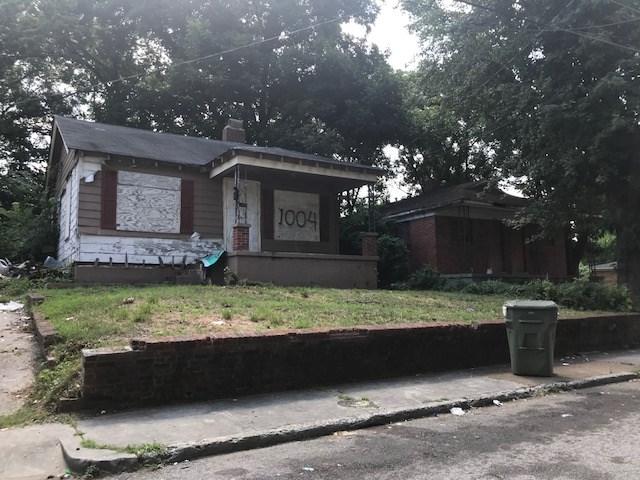1004 Alaska St - Photo 1