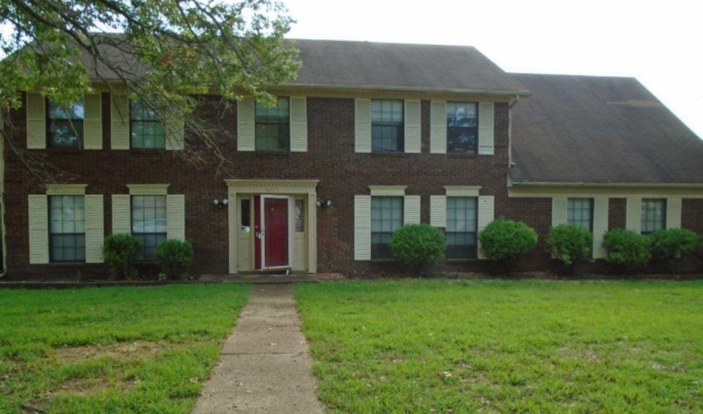 8275 Chimneyrock Blvd - Photo 1