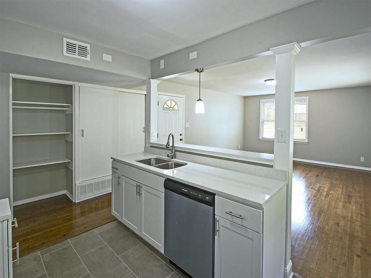 2918 Walker Ave - Photo 1