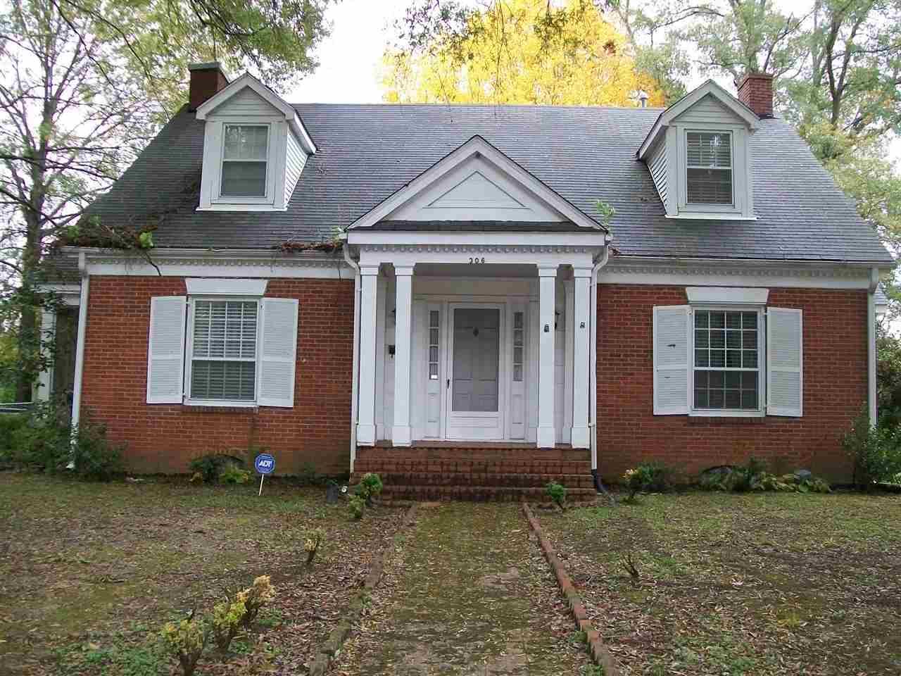 306 Jones St - Photo 1