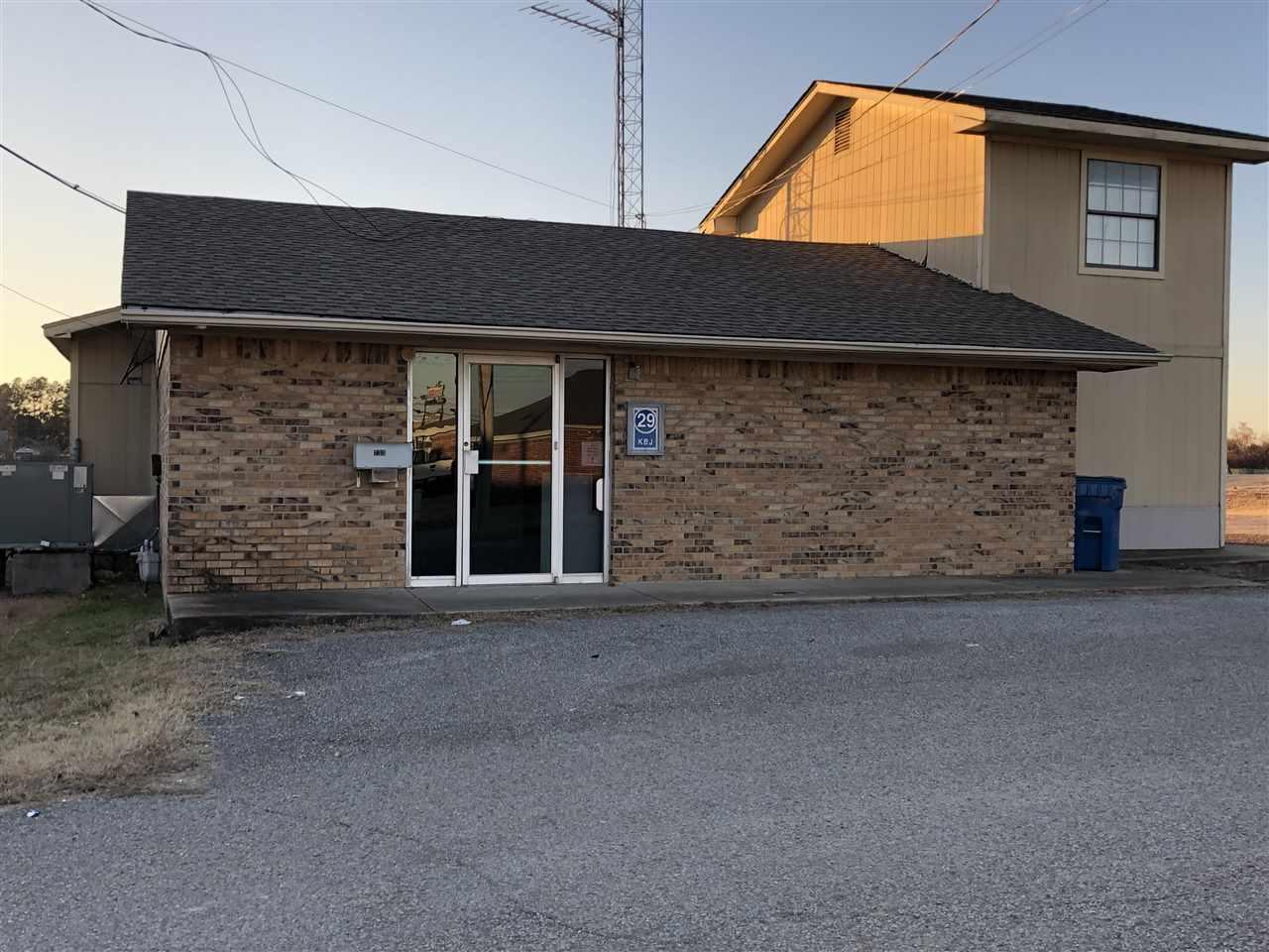733 Main St - Photo 1