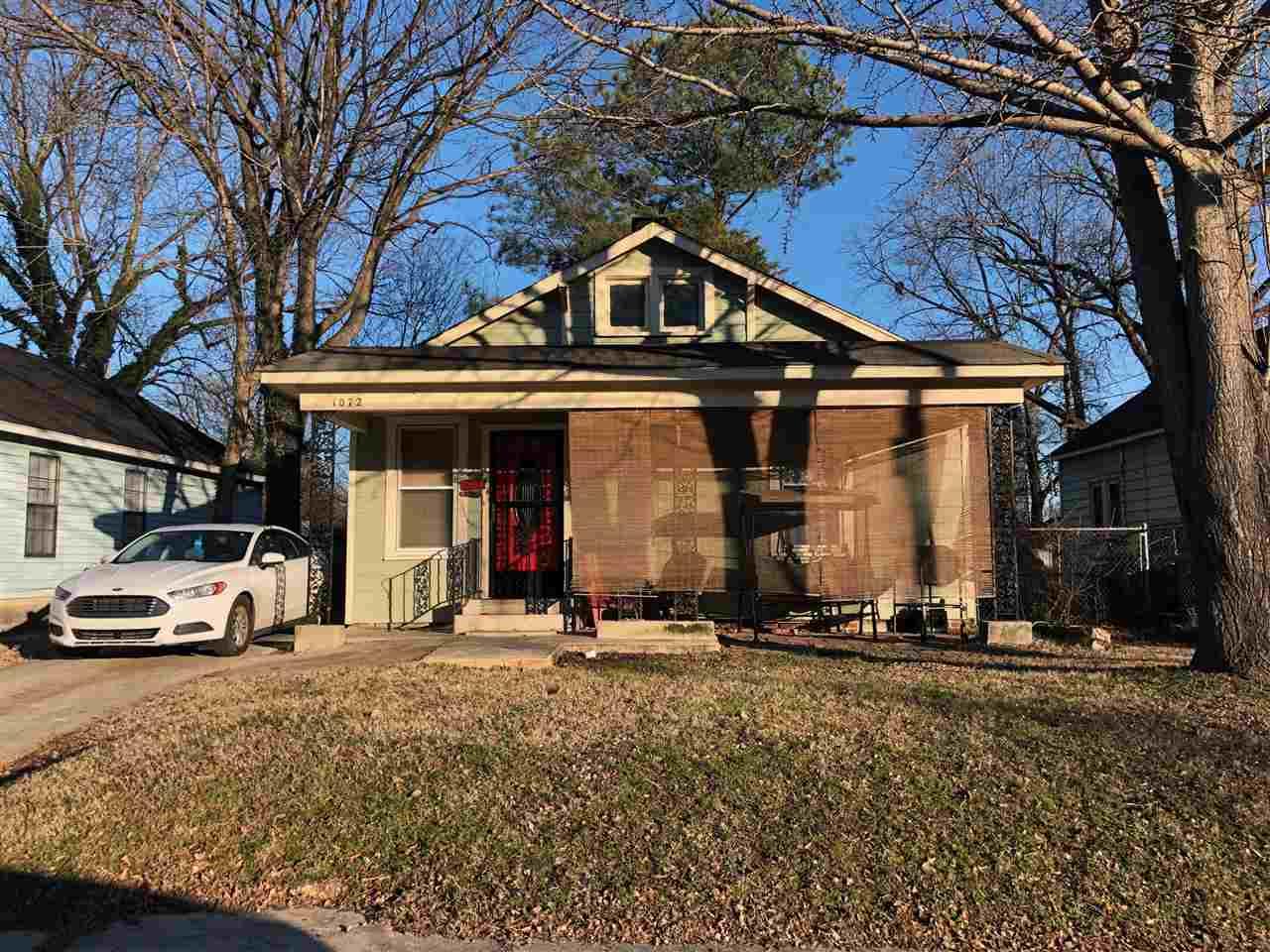1072 Meda St - Photo 1