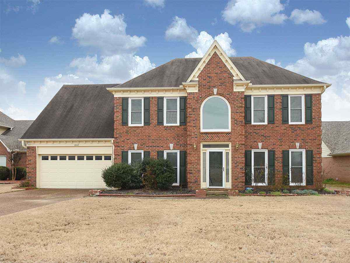8945 Lindstrom Dr - Photo 1