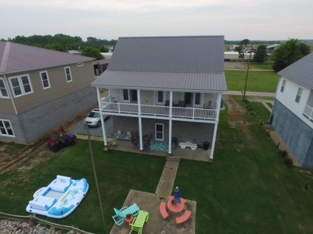 390 Old Ferry Ln - Photo 1