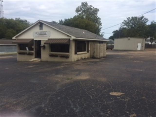 220 Center St - Photo 1