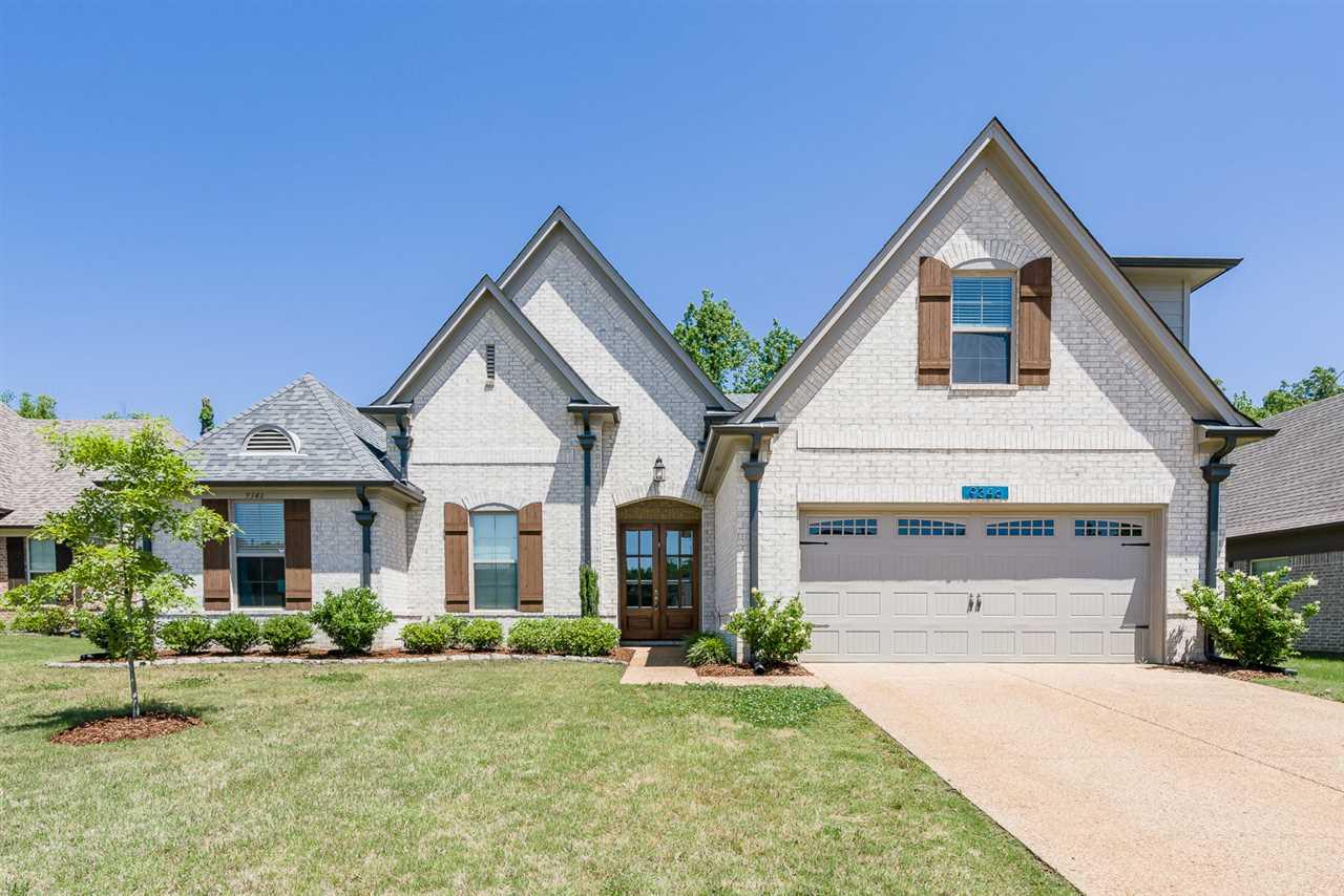 9346 Pinkerton Ln - Photo 1