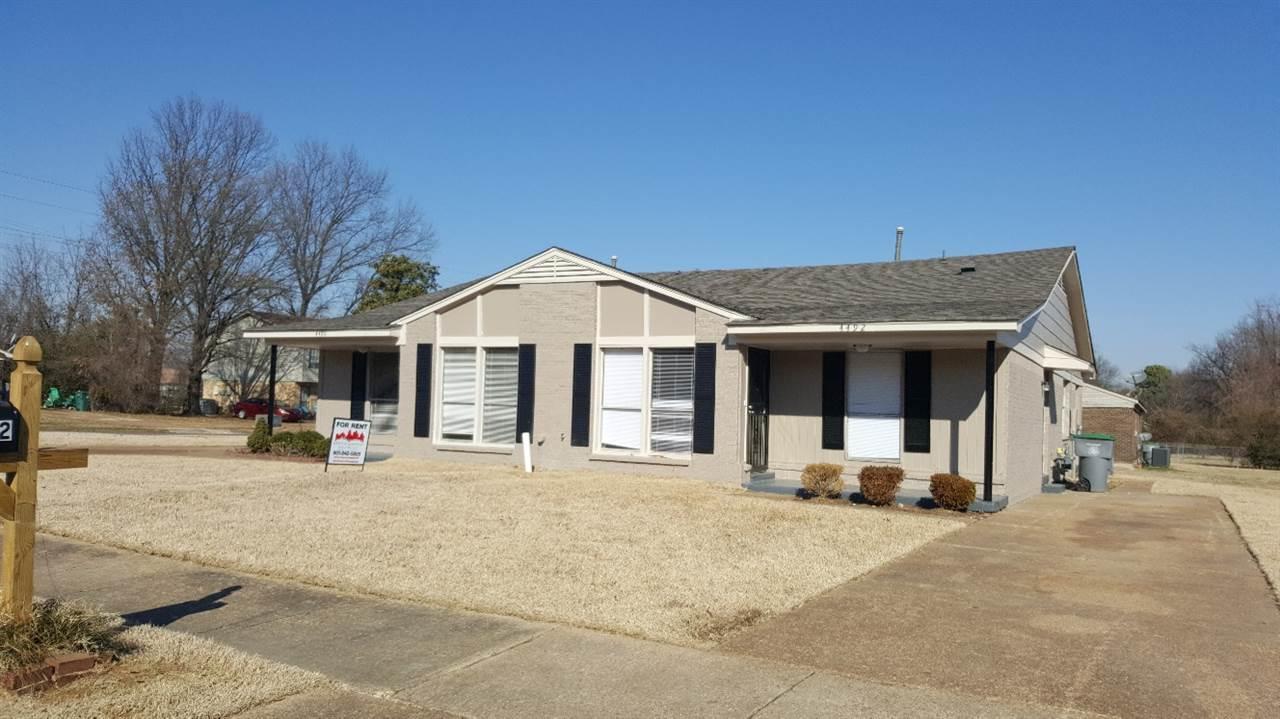 4490 Wooddale Ave - Photo 1