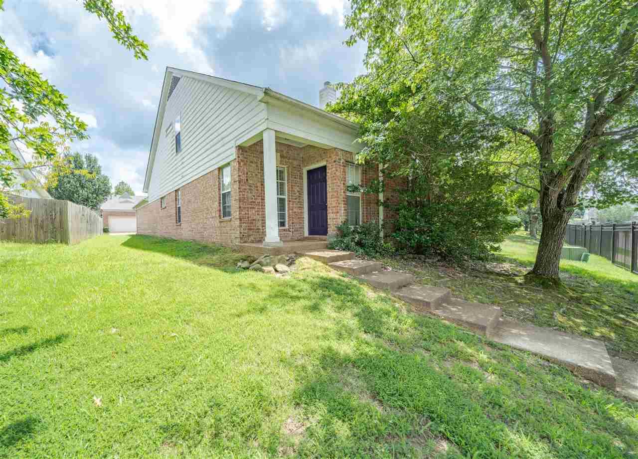 2170 Berry Bush Ln - Photo 1