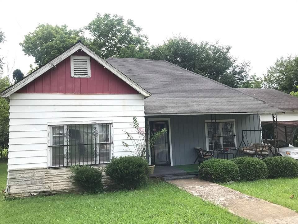 342 Webster St - Photo 1