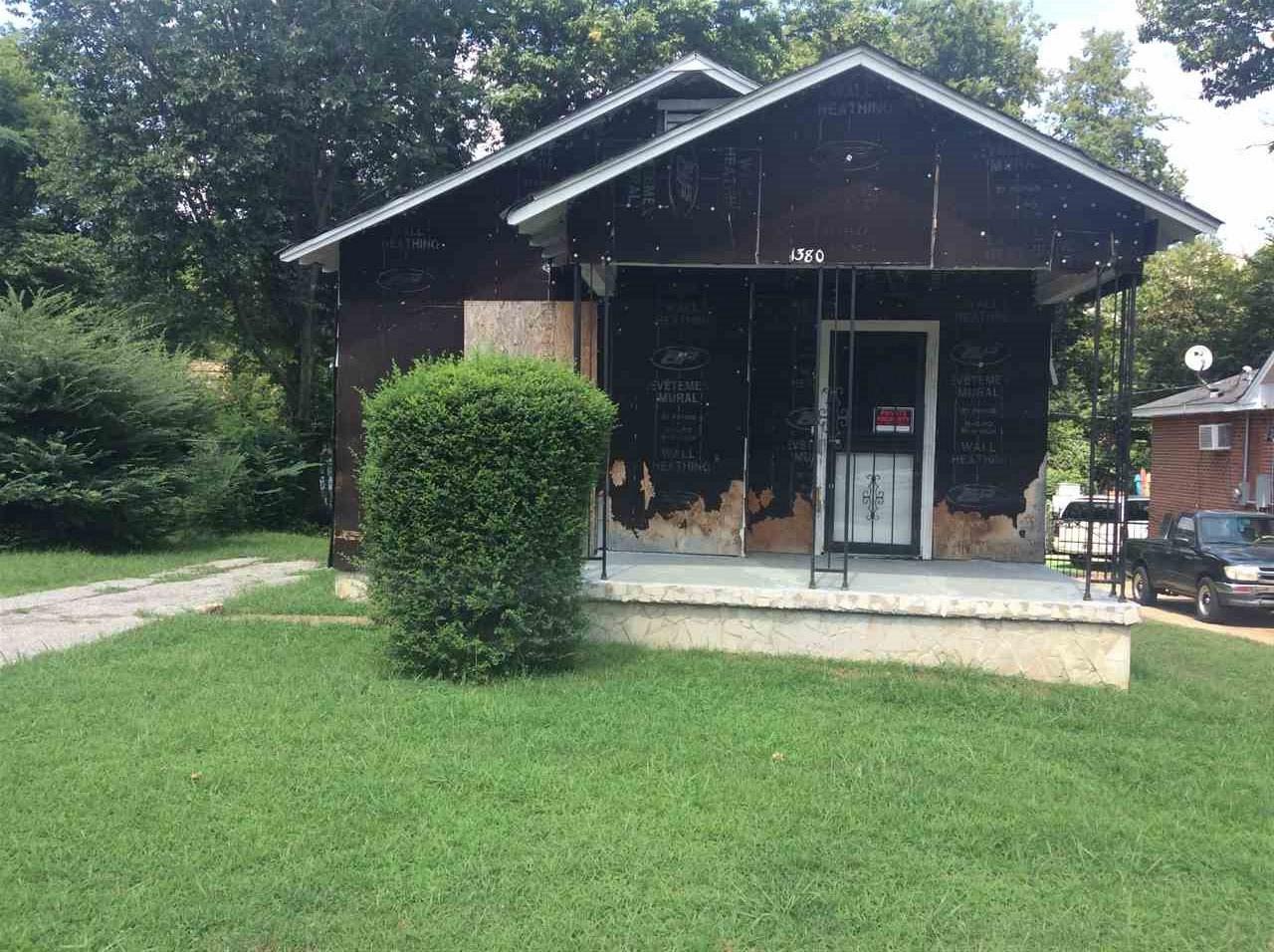 1380 Quinn Ave - Photo 1