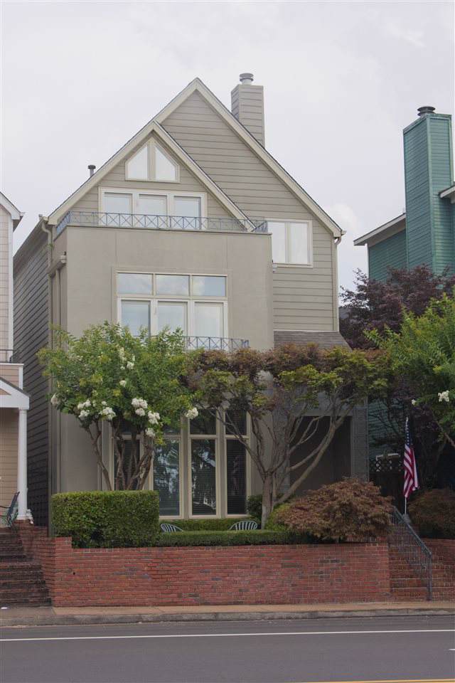 766 Island Dr - Photo 1