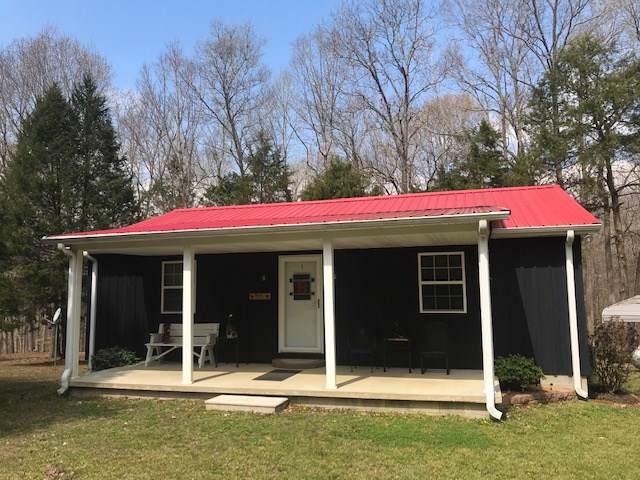 412 Stokes Ln - Photo 1