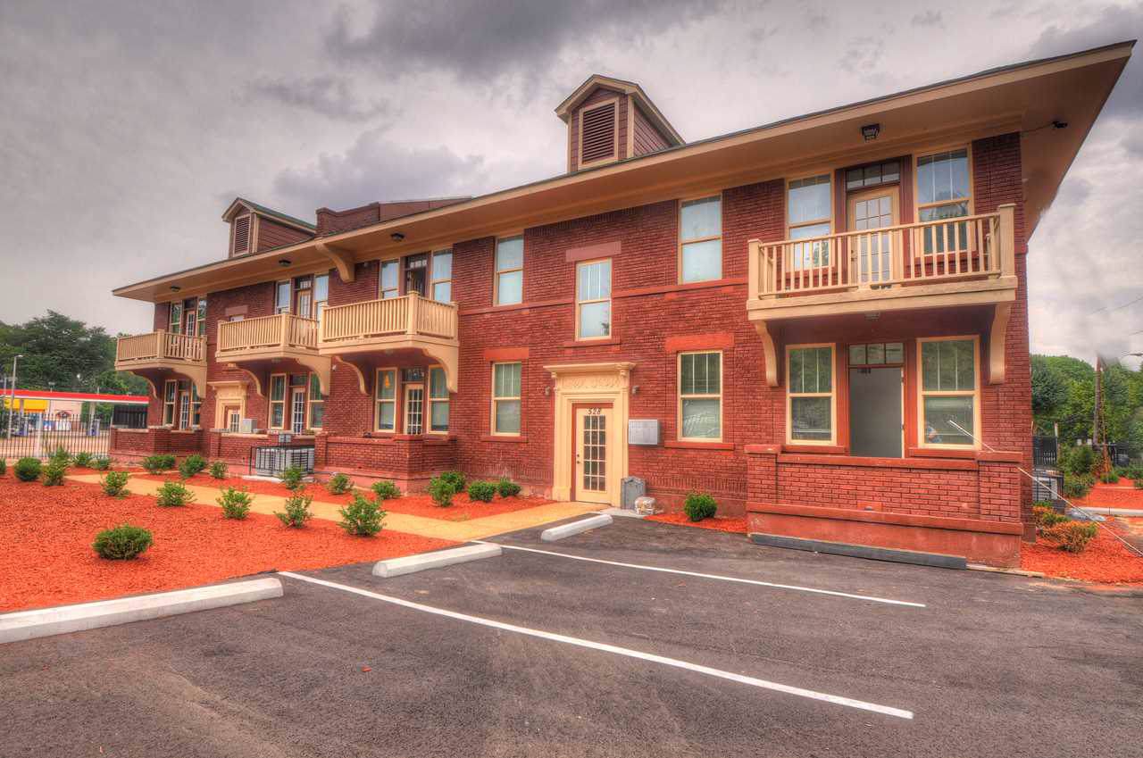 528 Parkway Ave - Photo 1