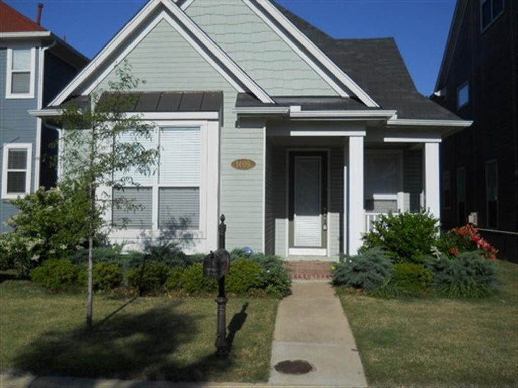1409 Island Town Dr - Photo 1