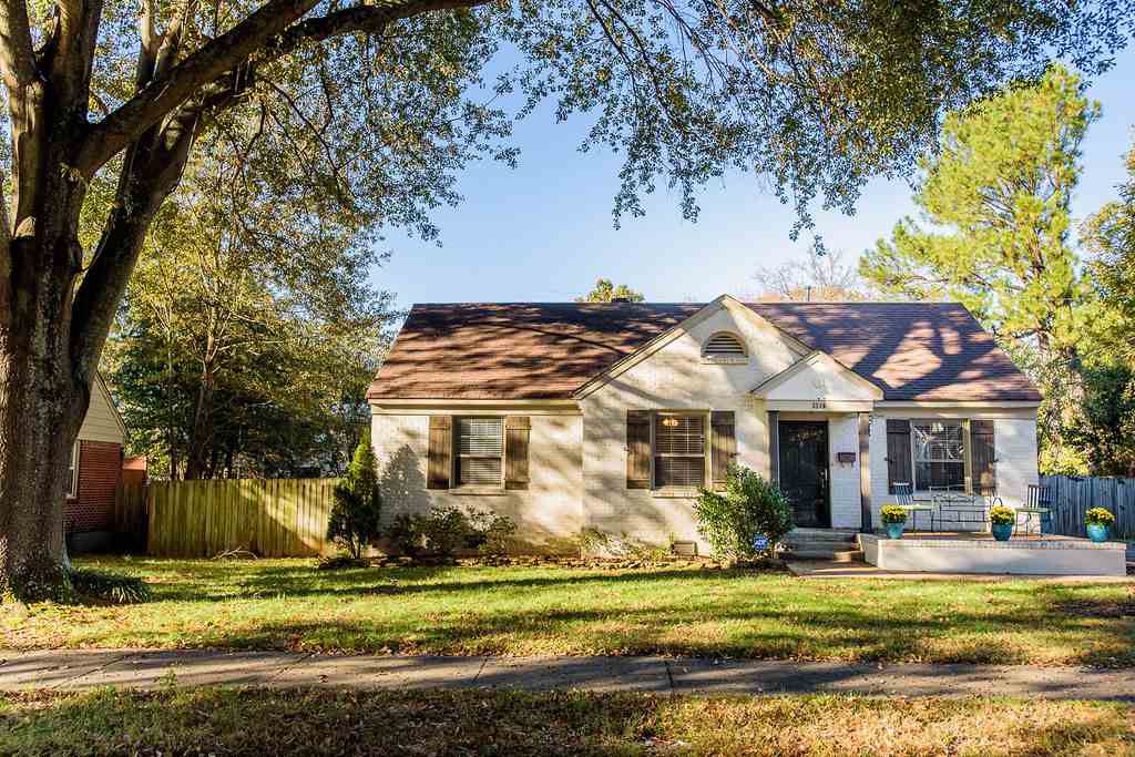 3546 Aurora Cir - Photo 1