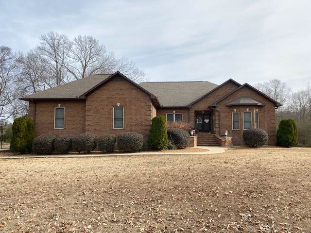 1640 Oak Grove Rd - Photo 1
