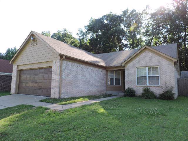 4100 Hampton Manor Cv - Photo 1