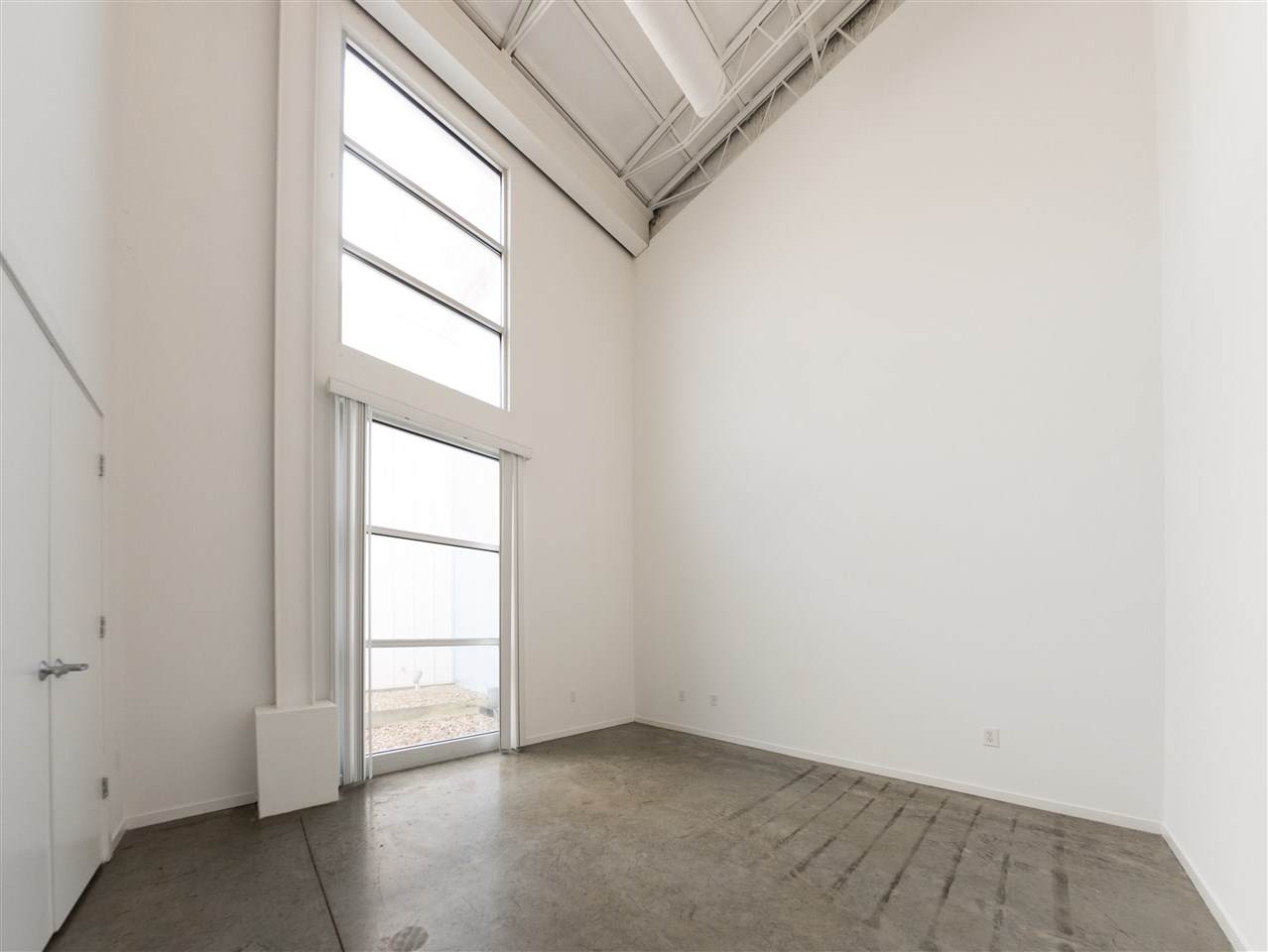 415 Front St - Photo 1