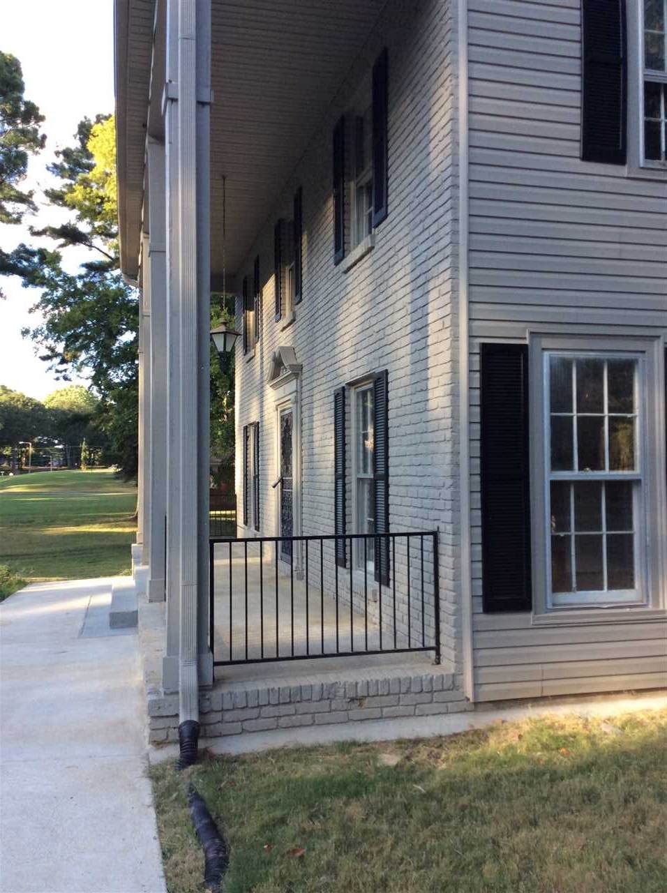 4528 Ridgewood Rd - Photo 1