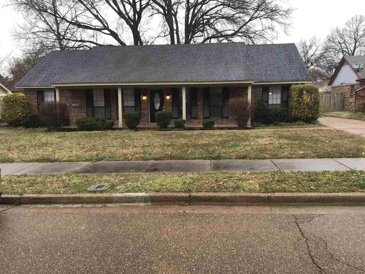 6400 Barwick Dr - Photo 1