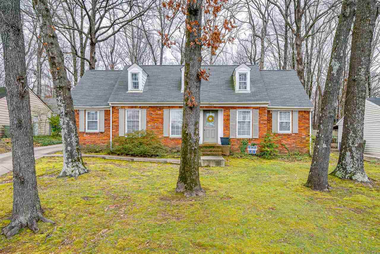 1262 Estate Dr - Photo 1
