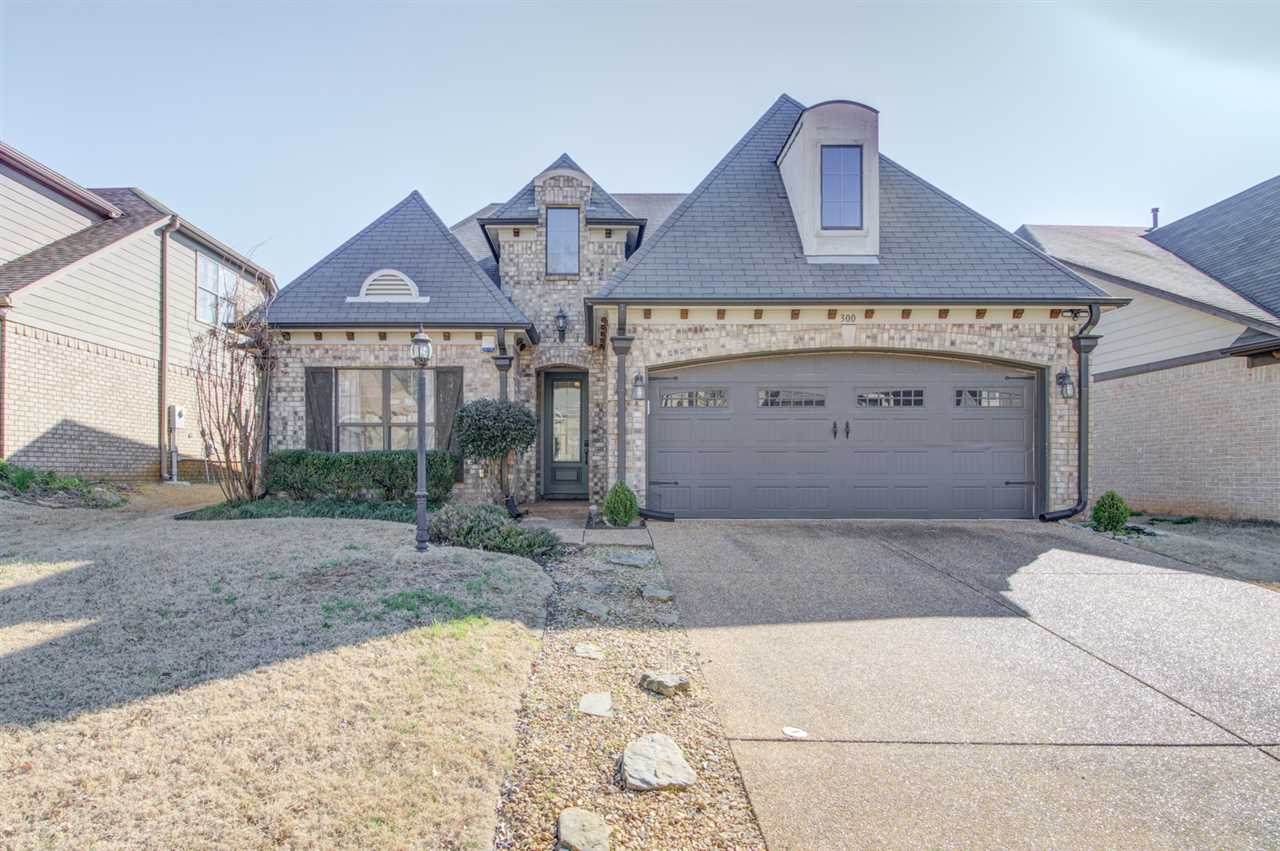 300 Garden Springs Dr - Photo 1