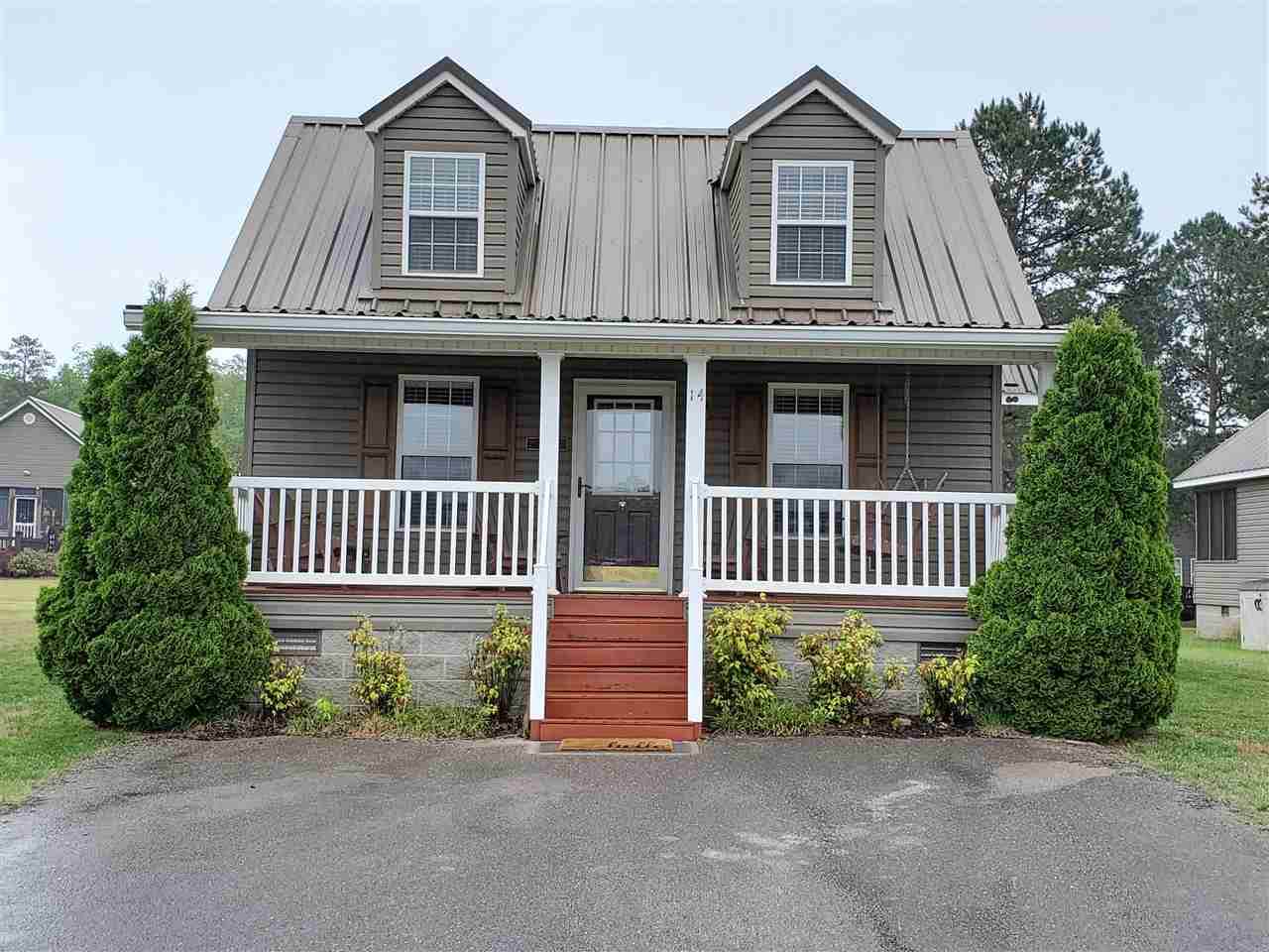 14 Laura Ln - Photo 1
