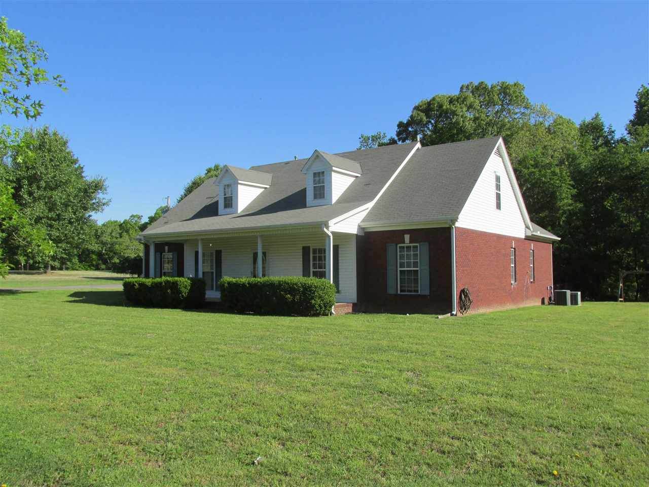 605 Oakview Loop - Photo 1