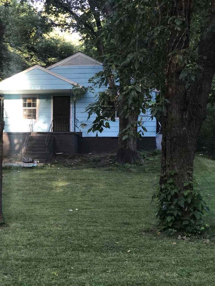 2392 Hollyford Rd - Photo 1
