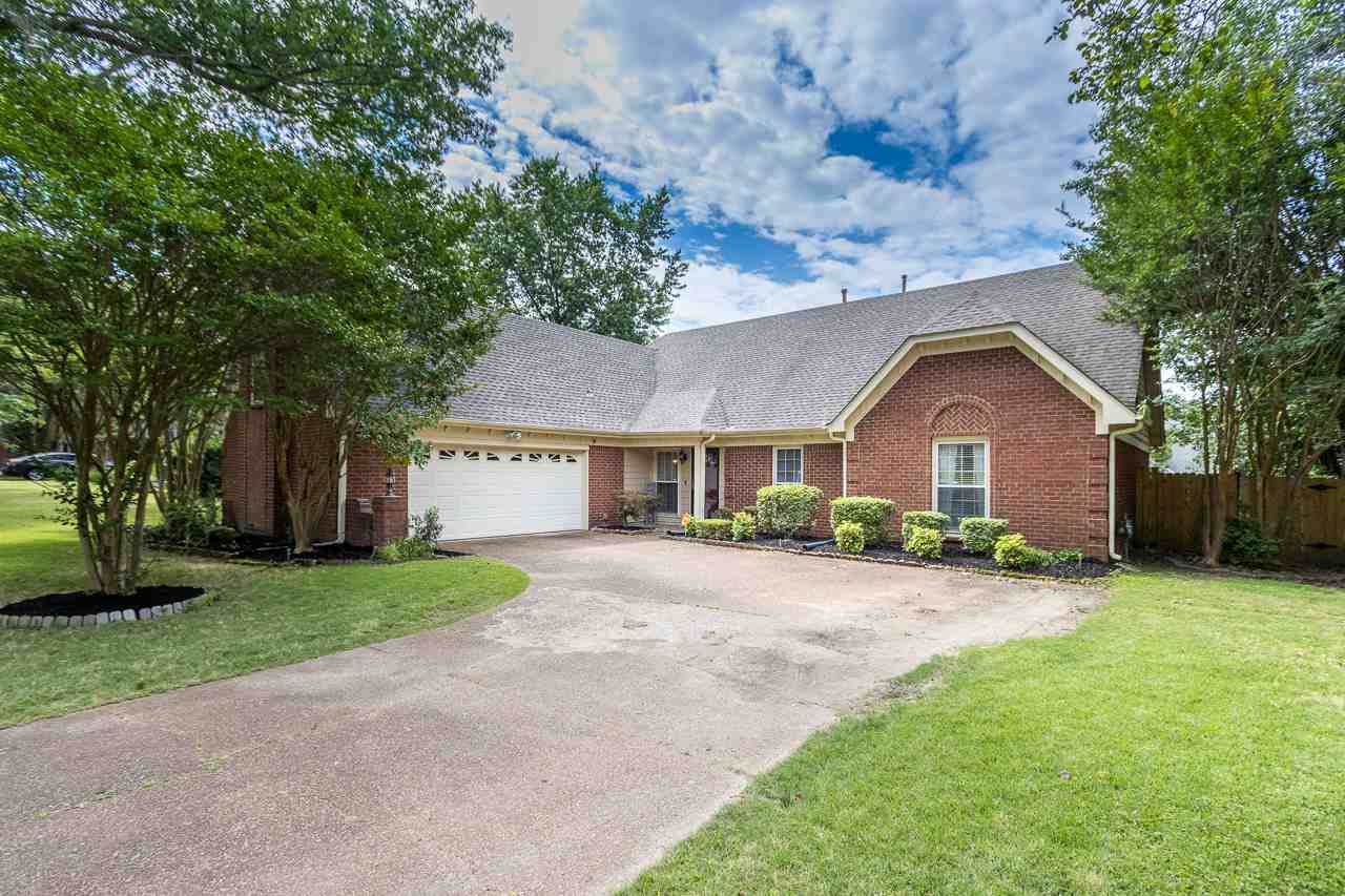 8261 Timber Oaks Cv - Photo 1