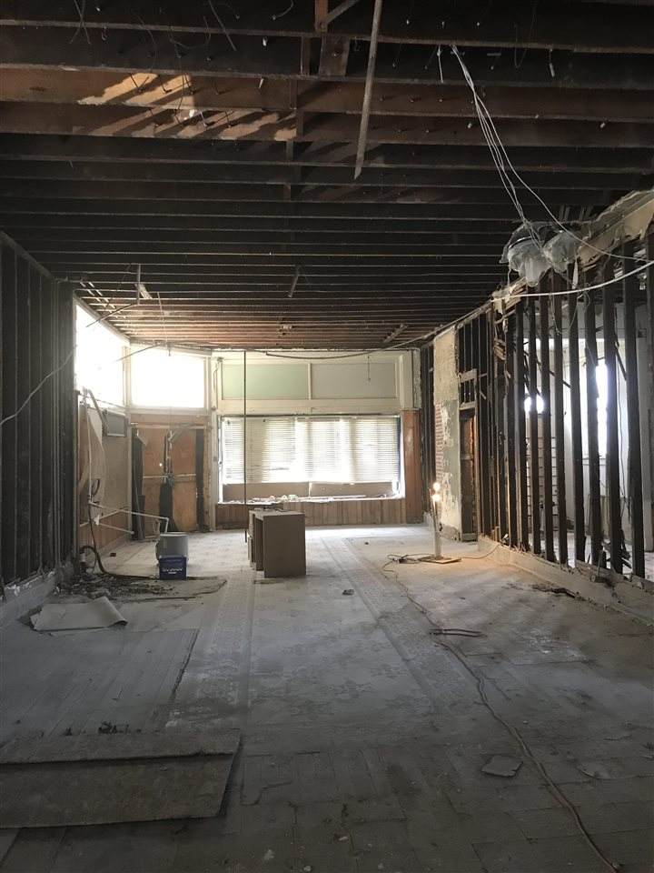 1400 Madison Ave - Photo 1