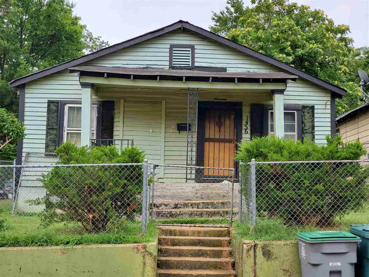 1436 Hemlock St - Photo 1