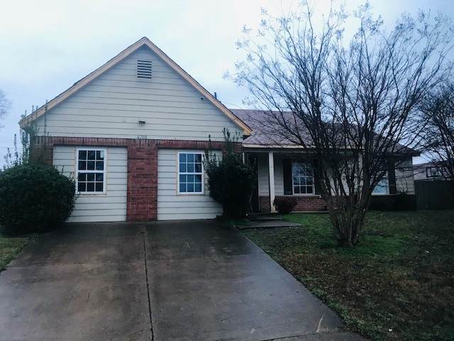 4708 Lindawood Ln - Photo 1